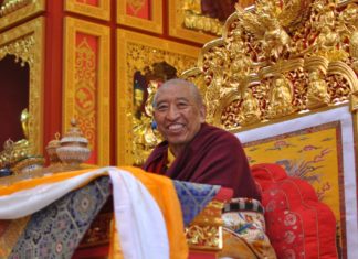 Khenchen Thrangu Rinpoche
