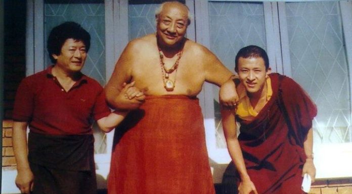 Dzongsar Jamyang Khyentse on the Passing of his Father, Thinley Norbu Rinpoche