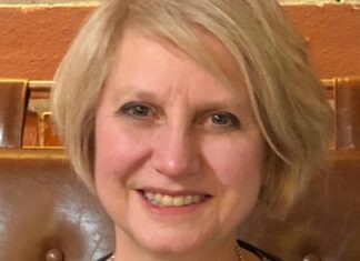 Lynn Friedman on The Profound Treasury Retreats, Three Yana Retreat, the Chögyam Trungpa Digital Library, and others.